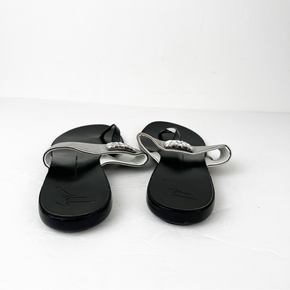 Giuseppe Zanotti Diamond Jewel thong flats black and white - Picture 5 of 8